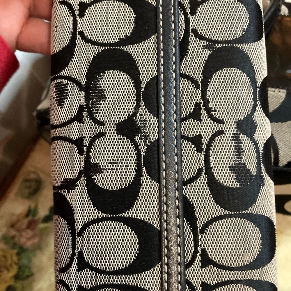 COACH signature stripe  No. 12429
SHOULDERBAG tote VNTG and wallet - Picture 13 of 16